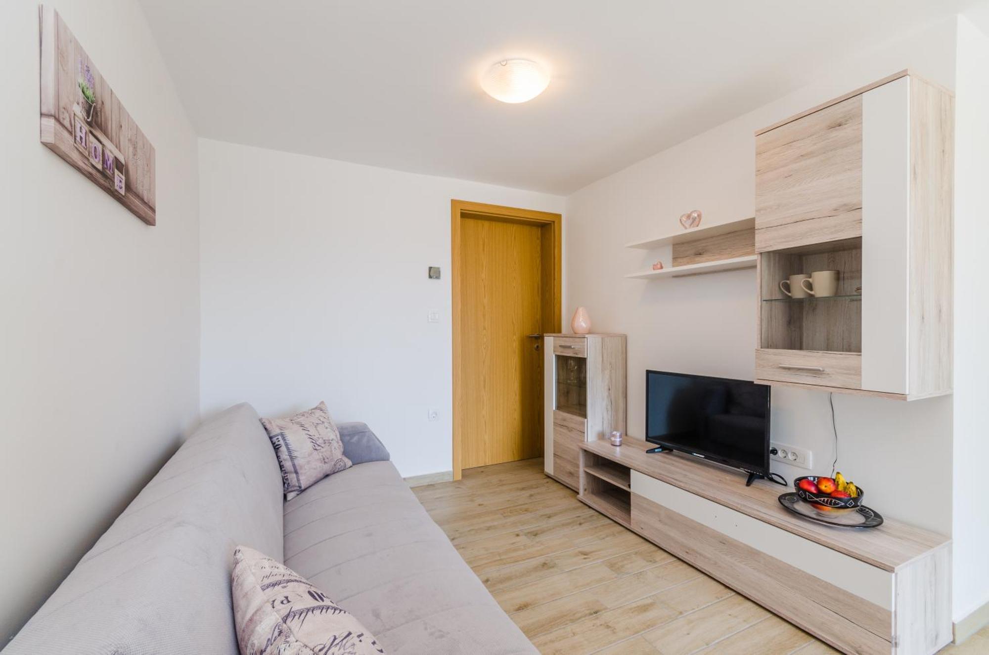 Leng Apartment Dramalj Bagian luar foto