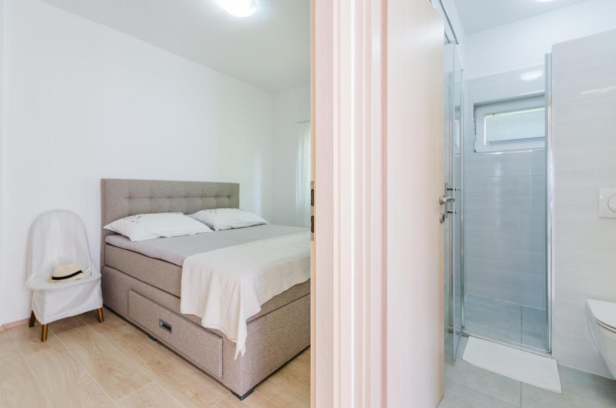 Leng Apartment Dramalj Bagian luar foto