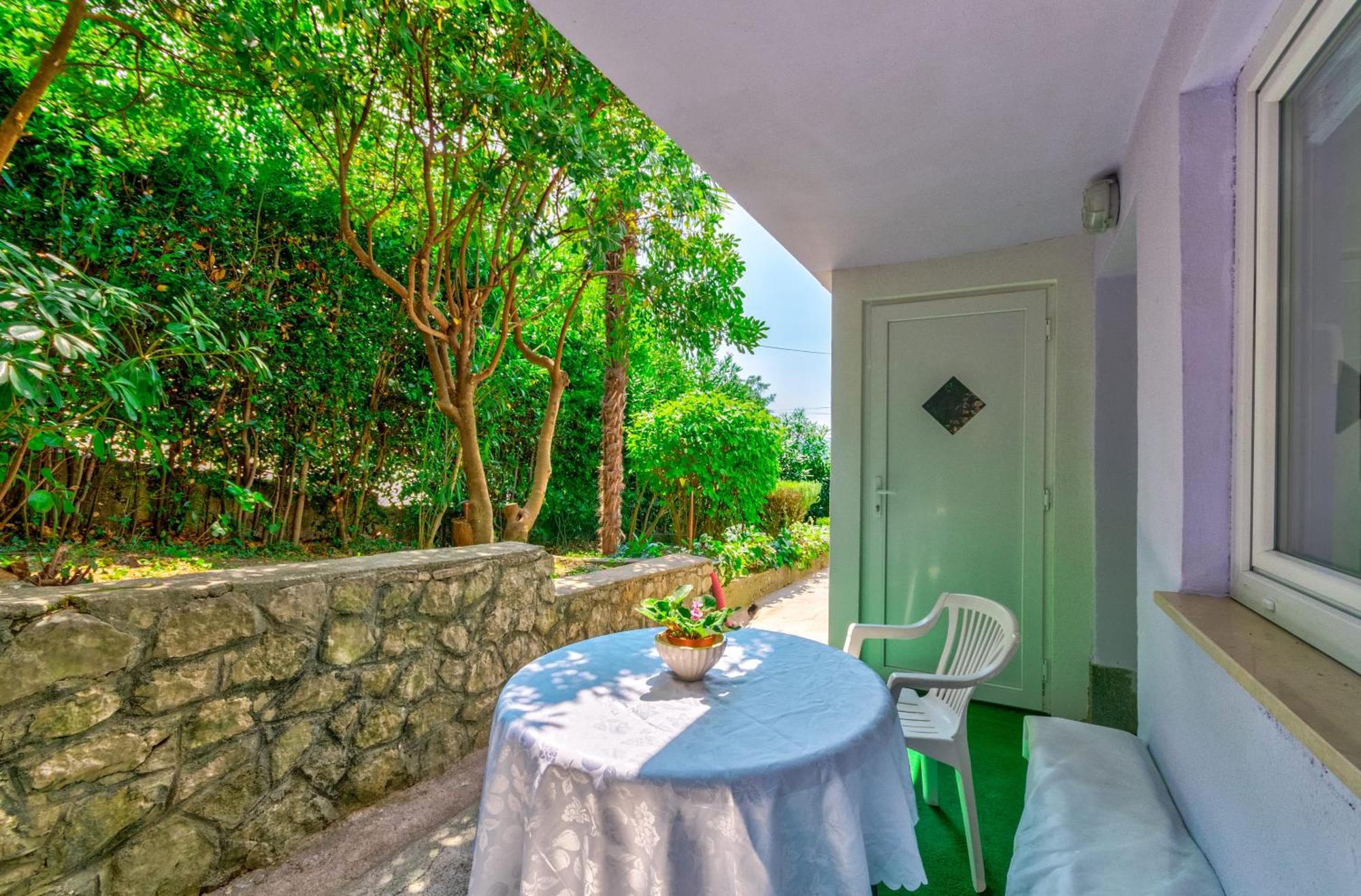 Leng Apartment Dramalj Bagian luar foto